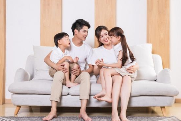 孩子要玩手機，爸媽應該怎么辦