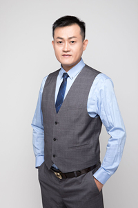 易視界品牌創(chuàng)始人簡(jiǎn)介